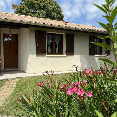 Gite Les Garbails Le Barp Exterior photo