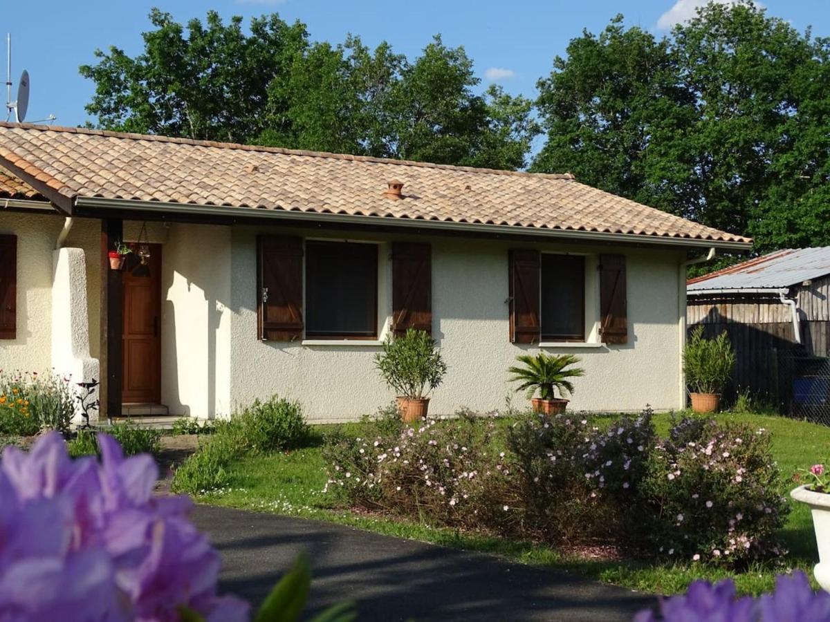 Gite Les Garbails Le Barp Exterior photo